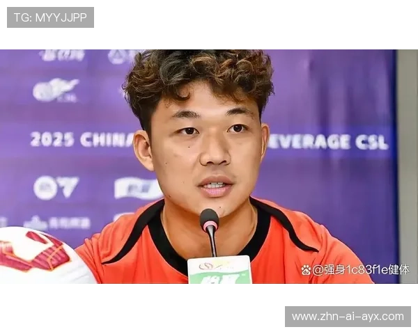 严鼎皓续约成都蓉城,中场核心稳固阵容 严鼎皓续约成都蓉城,中场核心稳固阵容